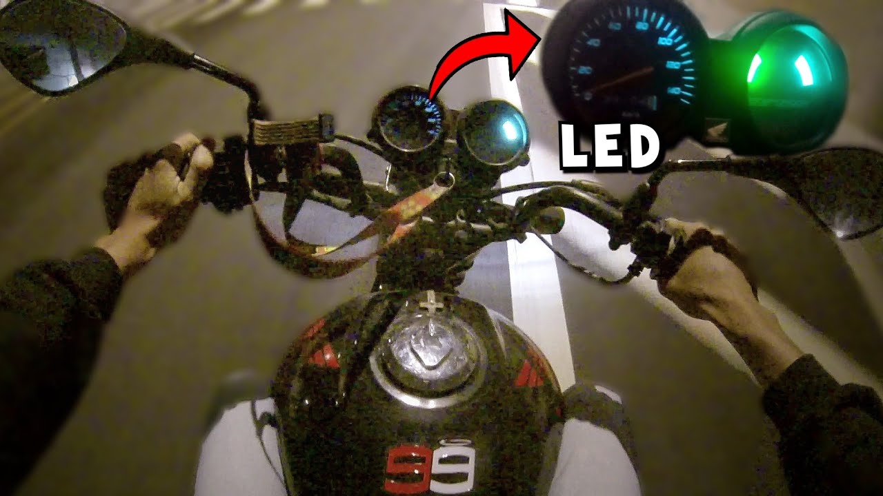 COLOQUEI LED AZUL NO PAINEL DA MINHA MOTO ! *FICOU BRABO*