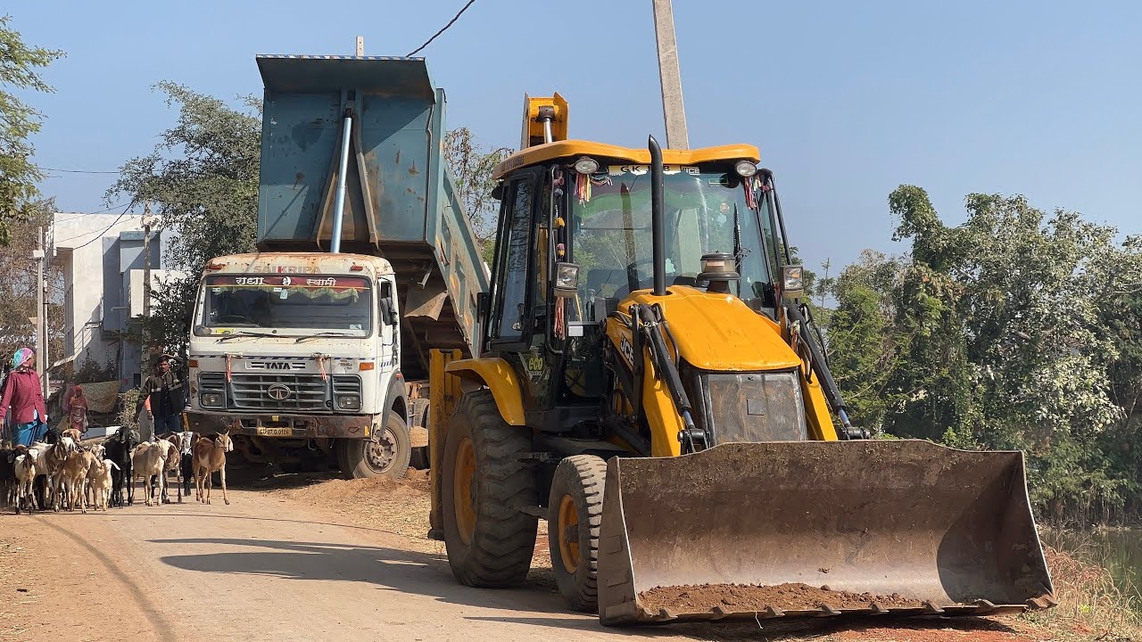 JCB EXTREME MUD LOADING! | Dumper Truck STUCK in Deep Mud Rescue