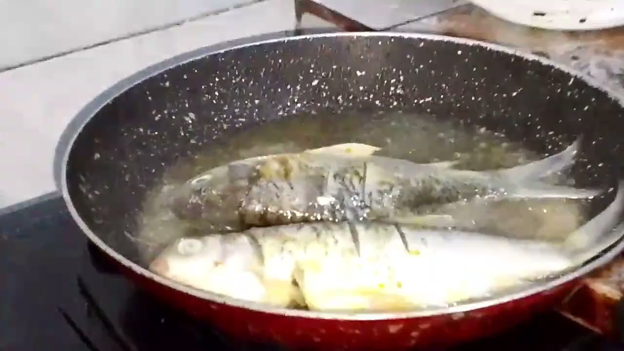 Masak simpel ikan goreng sambel tomat pluss lalapan💙