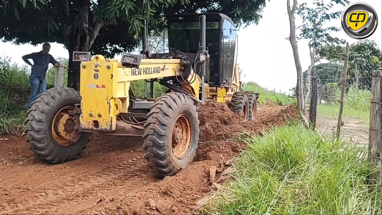 PATROL RG140B RECUPERANDO ATOLEIRO/Motoniveladora/Patrola/Road Grader/Motor Grader GD655 Komat'su