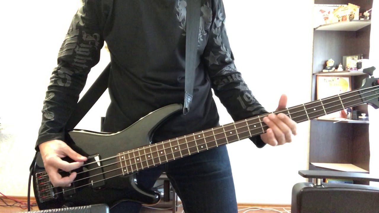 The Cure - Close To Me (live in Leipzig 1990 bass cover)
