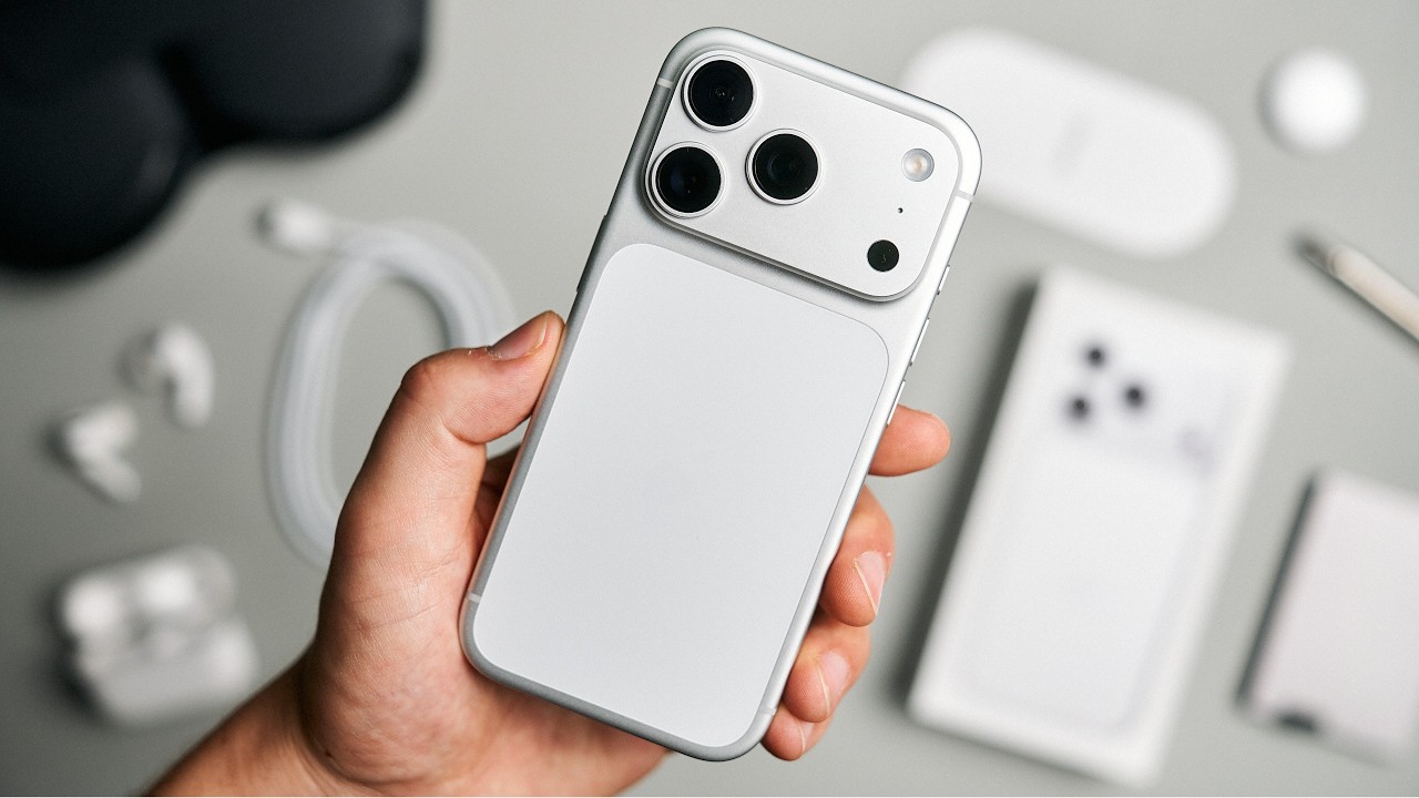 Распаковка iPhone 17 Pro «Серебристый алюминий» и аксессуары!