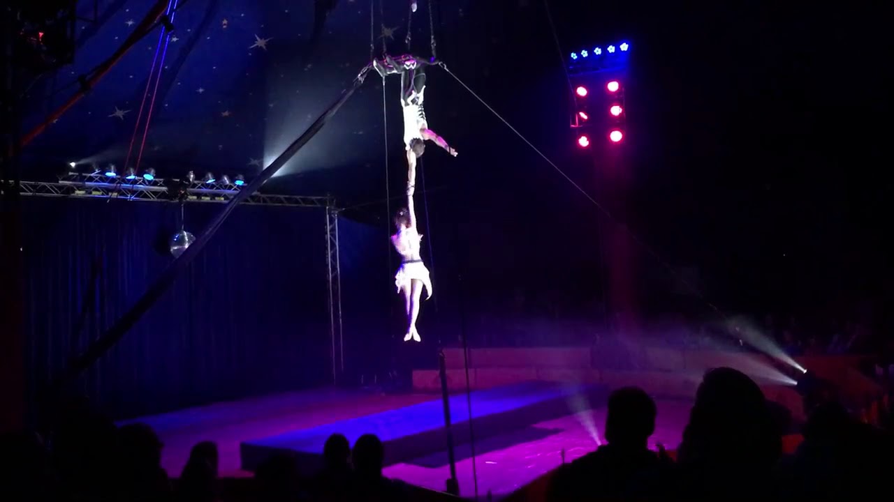 Duo Velvet 2017 Paulos Circus