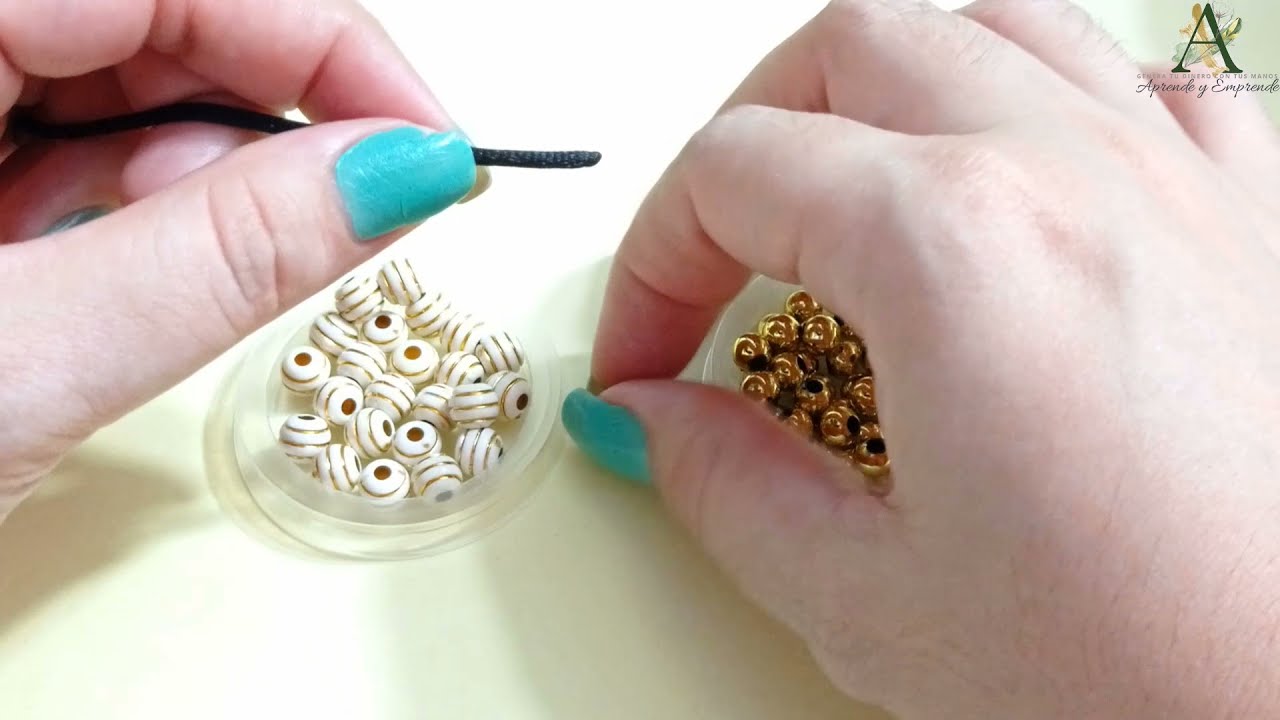 Clase #33 Como hacer collar de nudo plano con cuentas