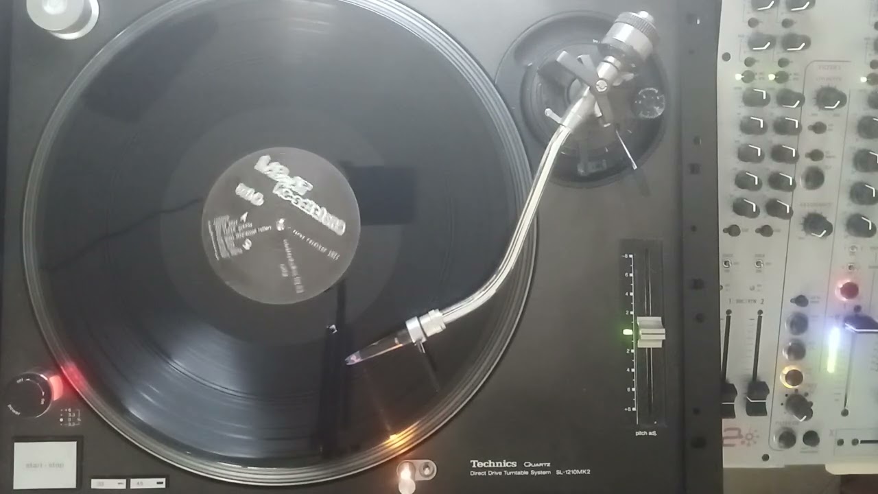 Crystal Distortion–Labrat Re Editions Vol 2  A2 No Facom Gimmix