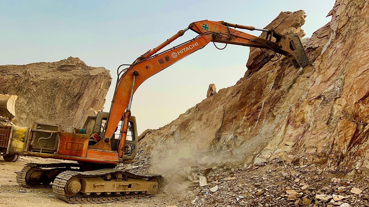 How to Break a Hill with an Excavator Machine! 