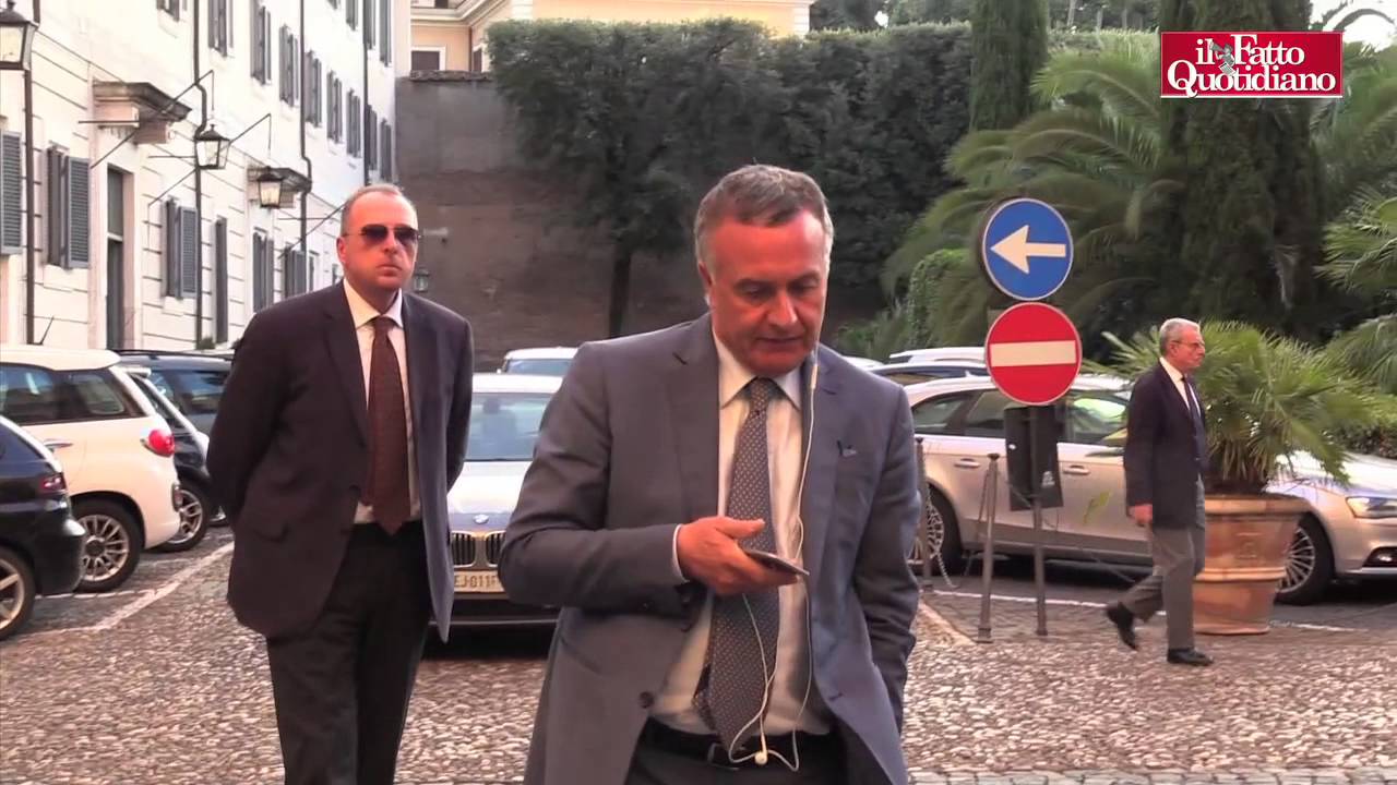 D'Alema e la cena da (almeno) 1000 euro di Italianieuropei. Ecco chi c'era