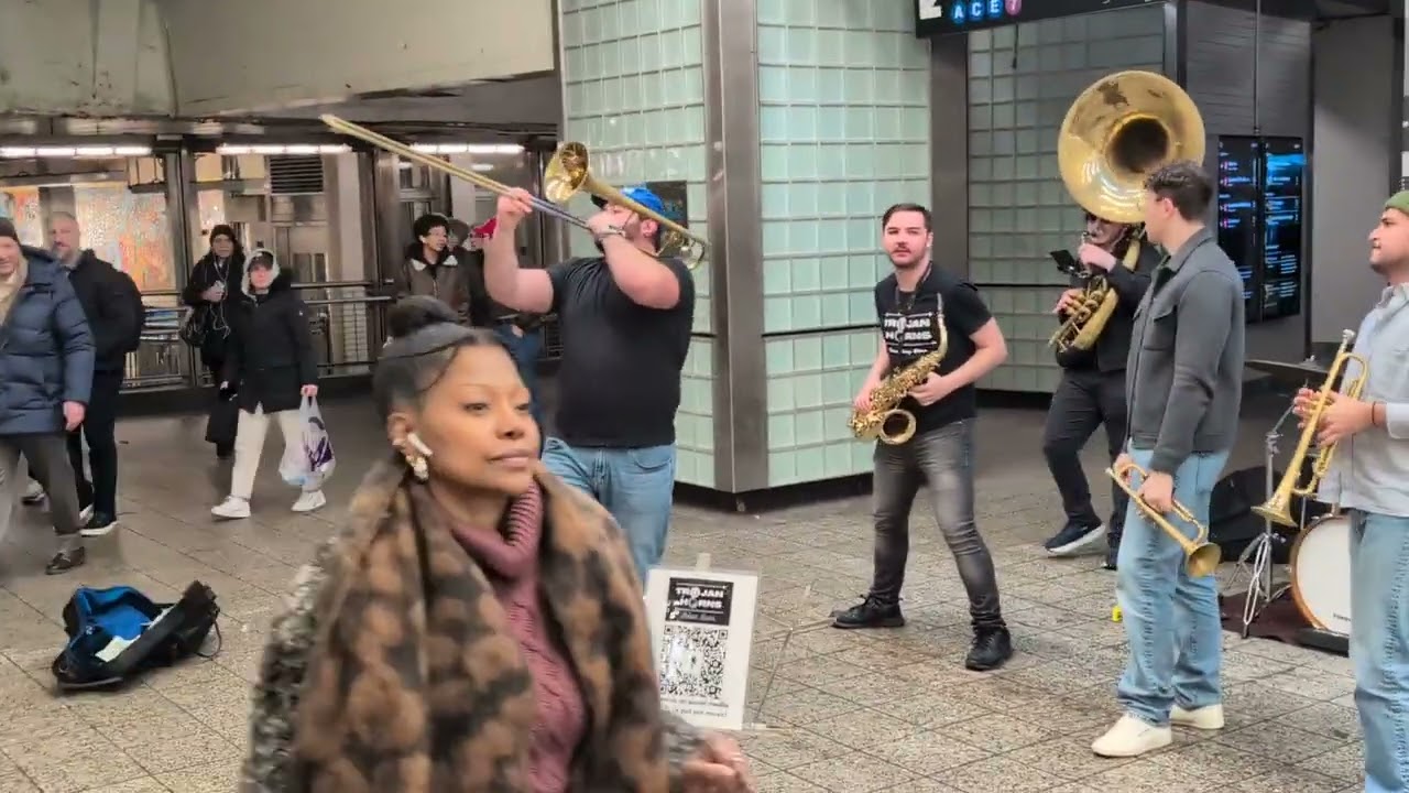 Trojan Horns 0126 42 street