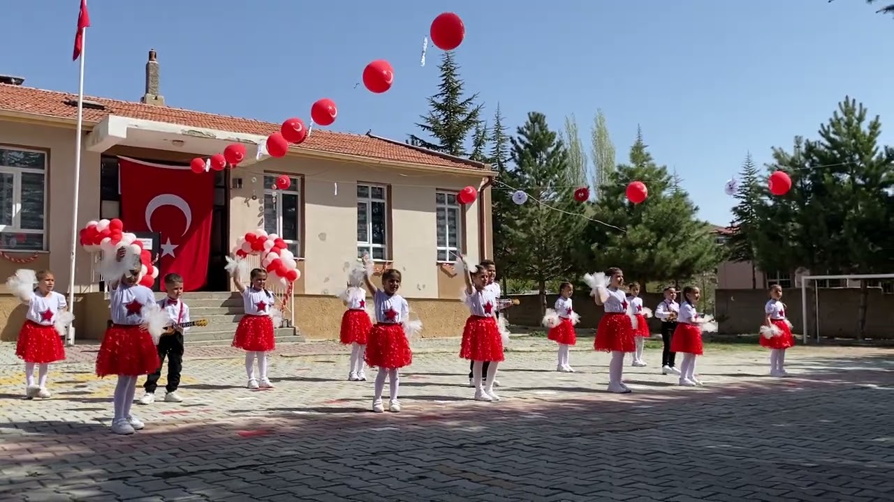 TUTTU FIRLATTI KALBİMİ / 23 NİSAN GÖSTERİSİ
