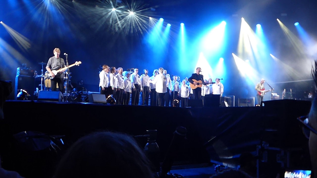 Runrig - (Donnie Munro + Choir) Cearcal a’ Chuain - Last dance at Stirling Castle -18-08-2018