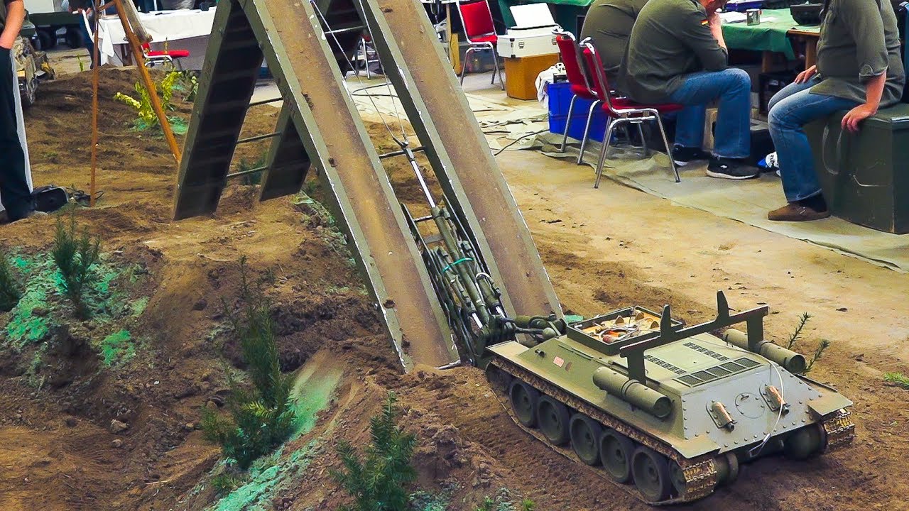 MEGA!! RC MODEL SCALE TANKS, RC MILITARY VEHICLES, RC CONSTRUCTION IN ACTION!!