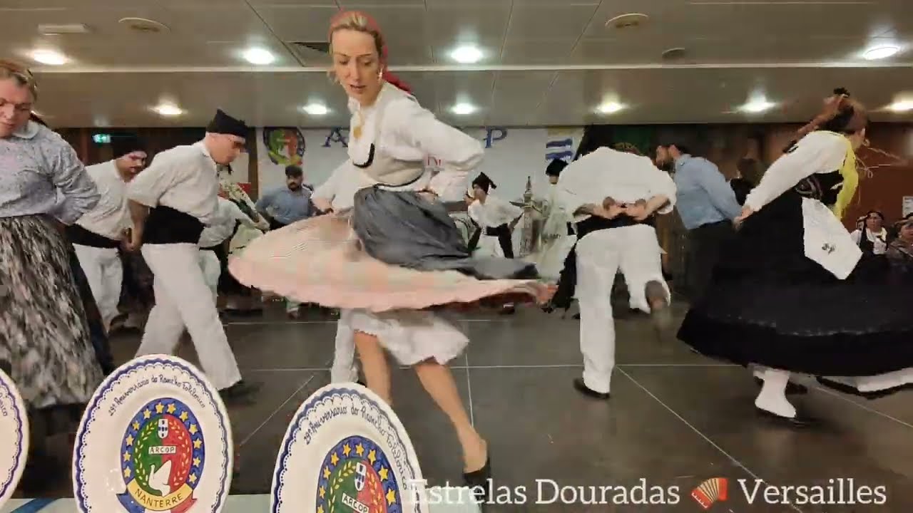 Portuguese Folklore Group - Estrelas Douradas Versailles in France Traditions on the World