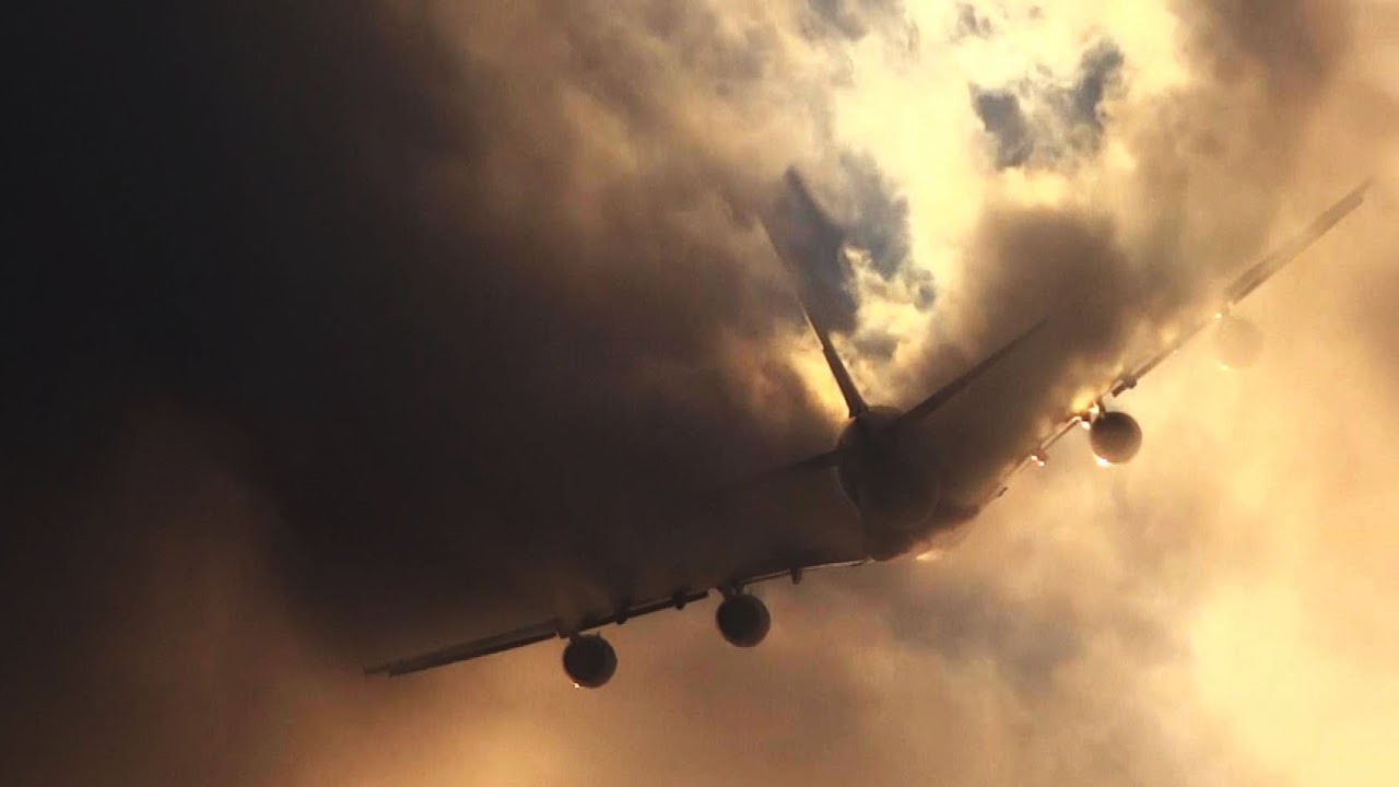 Emirates A380 CLOUD CUTTING