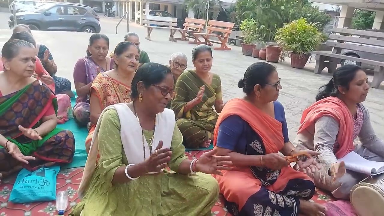 હારે હુ ત્રાંબાની થાળી આપુ વનમાળી થાળ 🙏