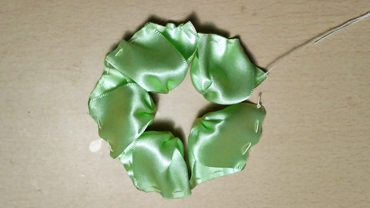 MAIS UM MODELO NOVO DE FLOR