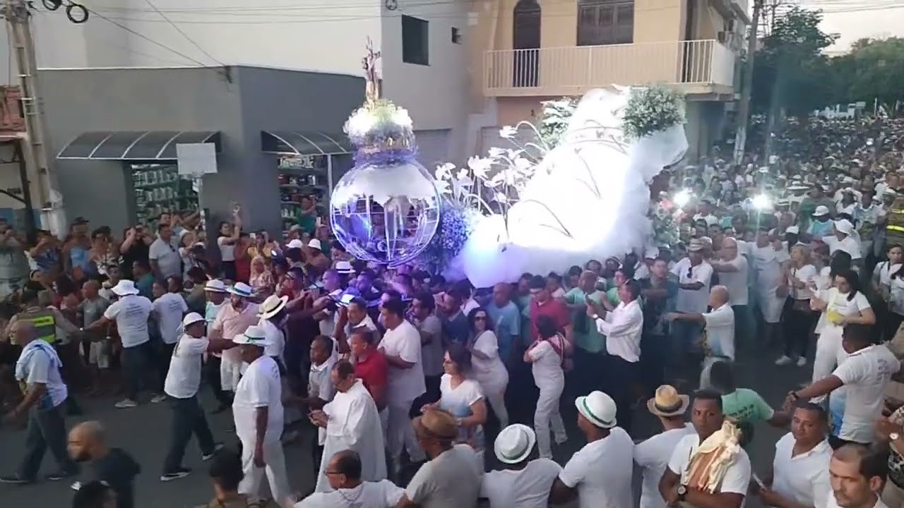 procissão de encerramento da festa do bom Jesus da Lapa 2023