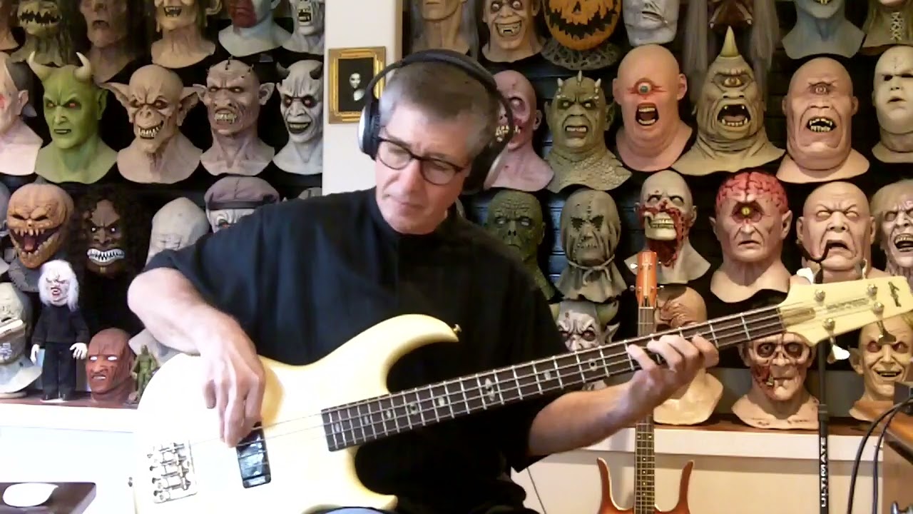 Bass Collection 9 - Aria Pro II's