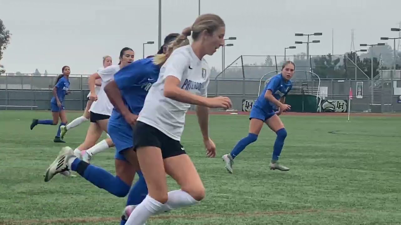 Savana #22. Pateadores ECNL RL G11 (white) vs Pateadores pre ECNL G12. Oct 2025