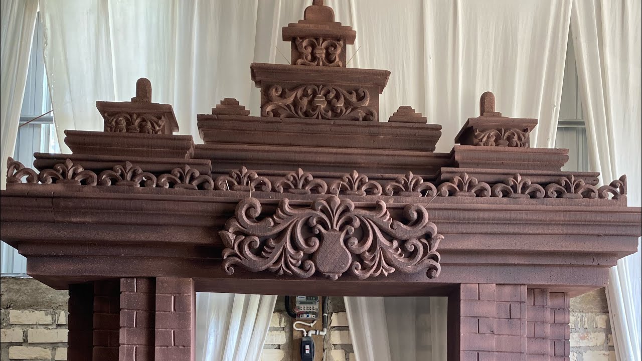 Gapura majapahit dari styrofoam