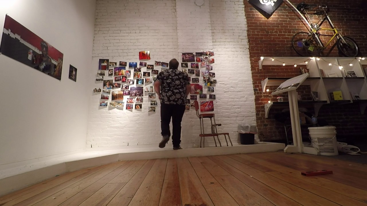 Installation Timelapse of Y'ALL ARE SO FAB Photo Grid at Gallery5
