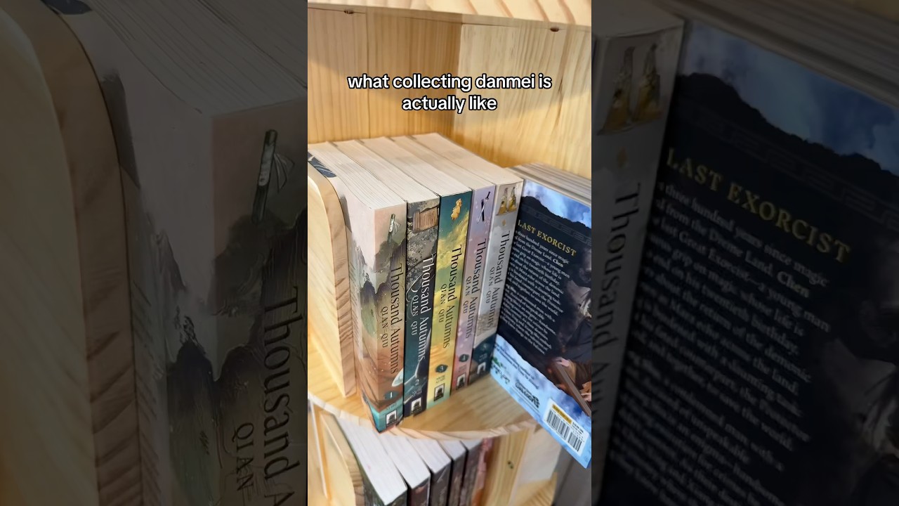 bookshelves hate to see me coming 🥊 #danmei #danmeicollection #blnovel #blmanhua #booktok #fujoshi