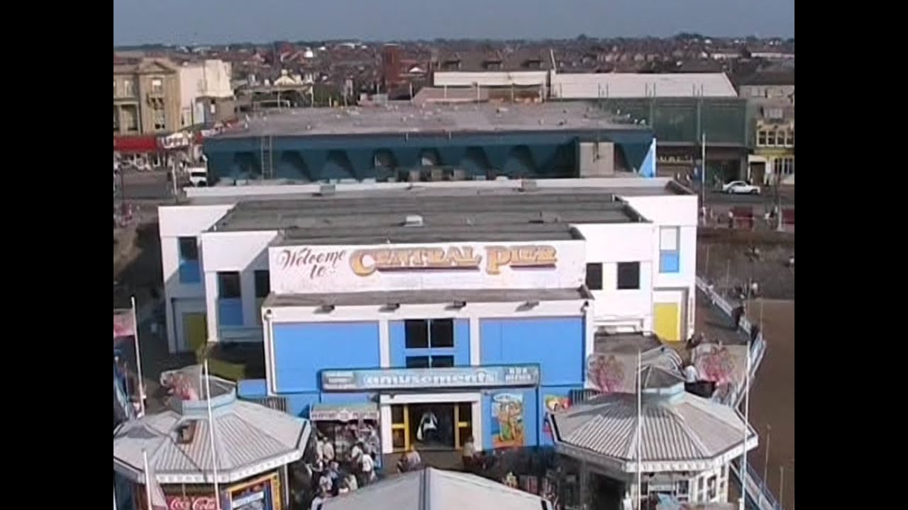 A ride on the Blackpool Central Pier Big Wheel in September 2006