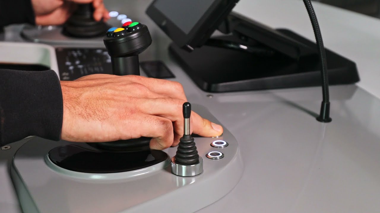 Discover Ops Factor’s Remote Control Desk for your operator