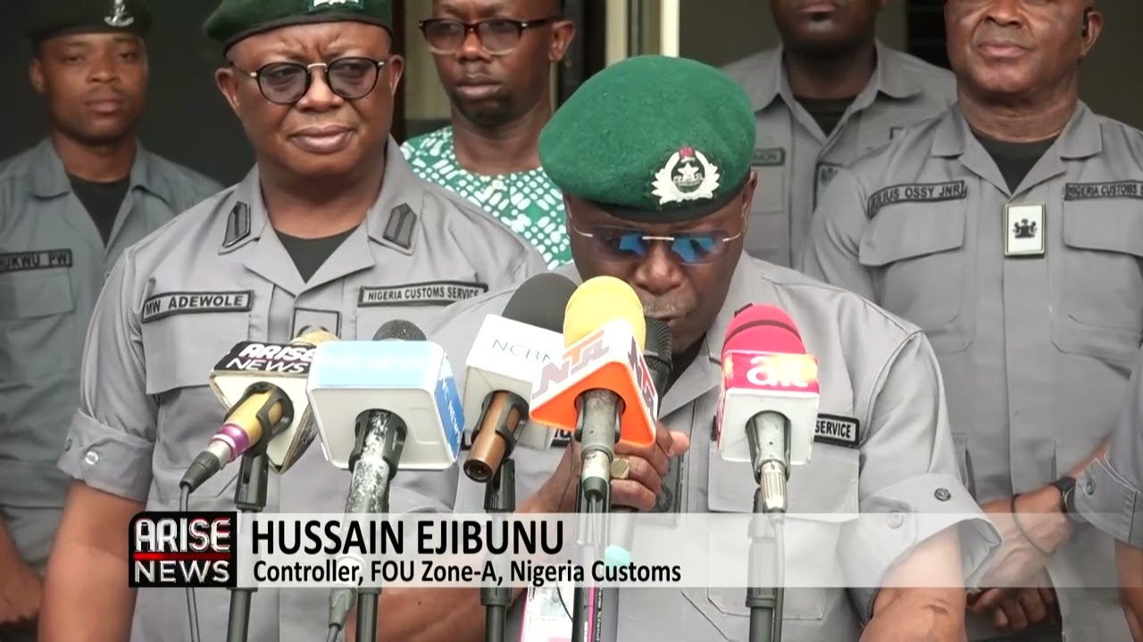 CUSTOMS ARRESTS 29 SUSPECTED SMUGGLERS, GENERATES N305M