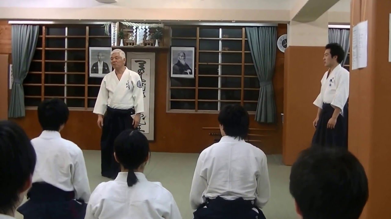 石垣師範の今月の技（2016年3月）：片手取り呼吸投げ