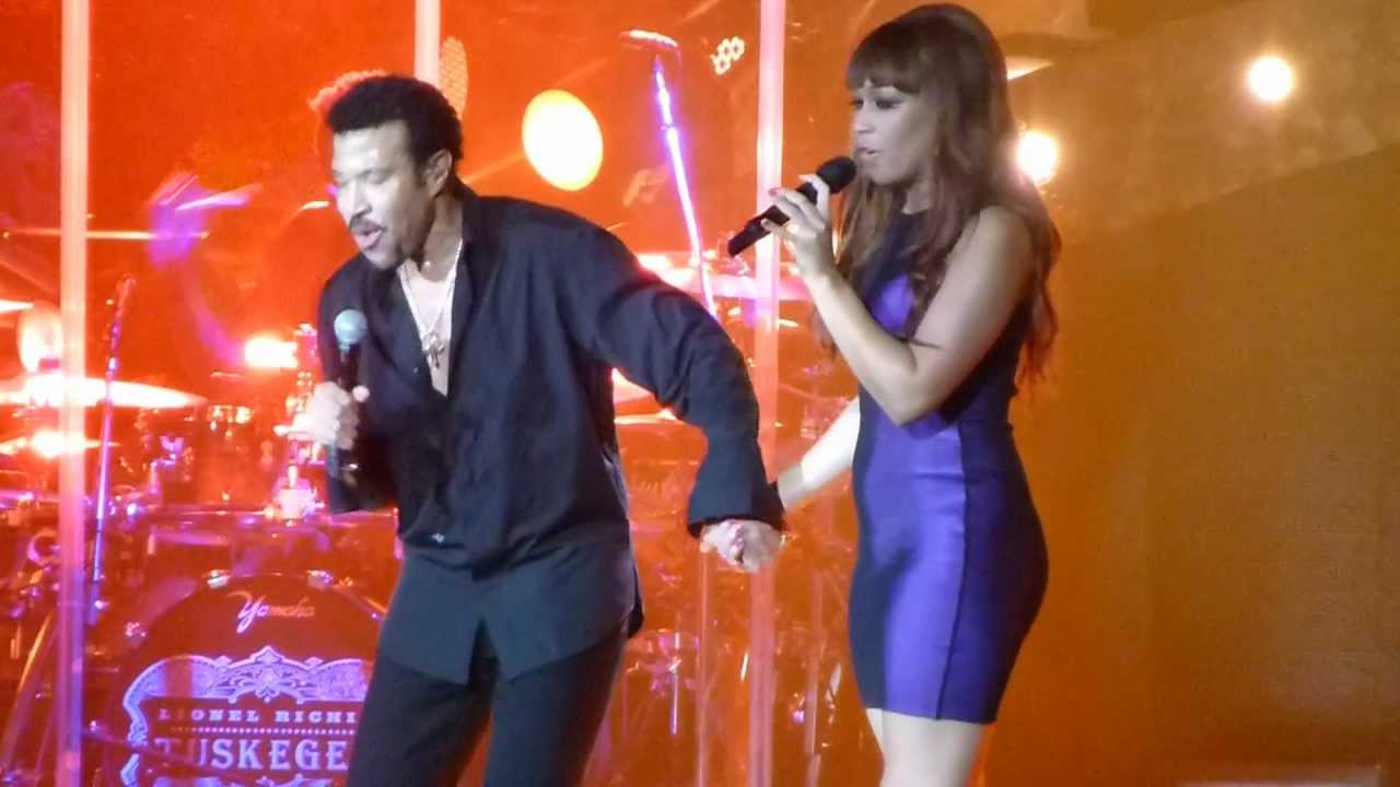 Lionel Richie and Rebecca Ferguson - Endless love.MTS