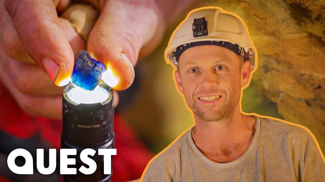Rare Sapphires Worth $61,000 Unearthed In Rubyvale Mine | Outback Crystal Hunters