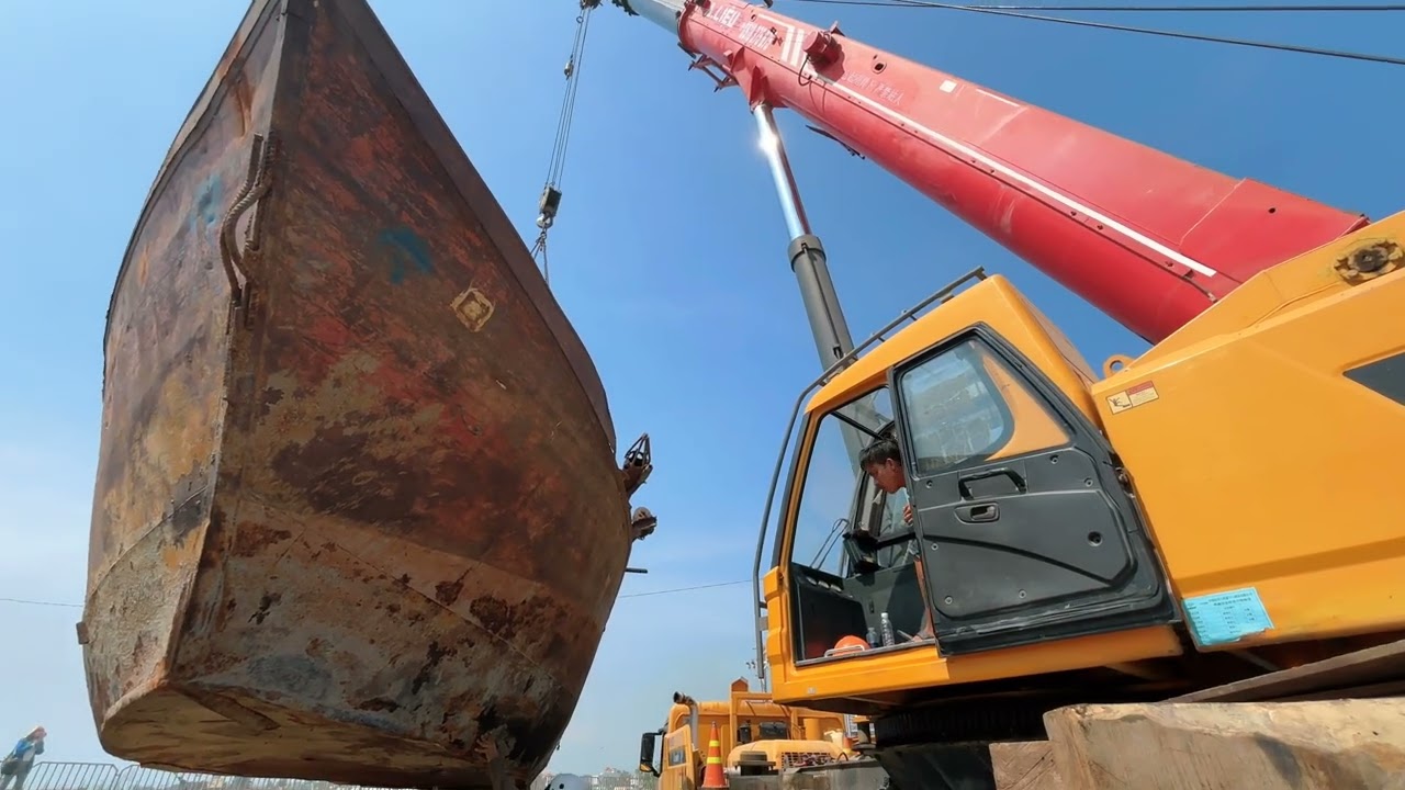 Tàu Hút Cát Cửa Biển La Gi Bị Sự Cố | Việc Thông Luồng Gặp Khó