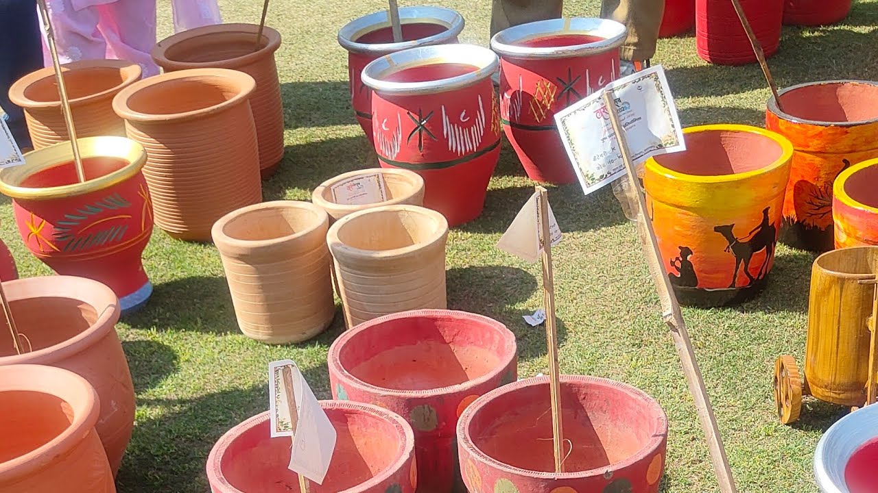 Durga Bisht is live #happy Holi all of u🌹🫟🙏🏻