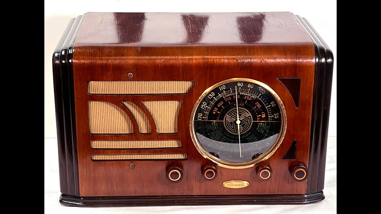 Vintage Admiral Z344 Radio Playing