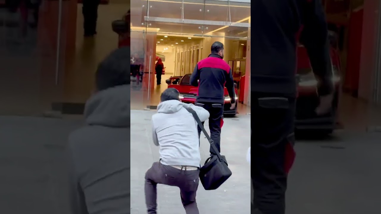 Ferrari F80 - Arrival and Delivery 