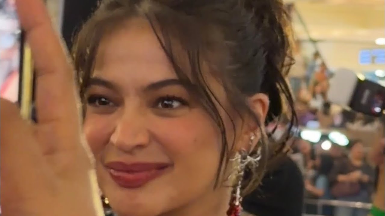 I Saw Anne Curtis at Market Market! Super Gorgeous! 