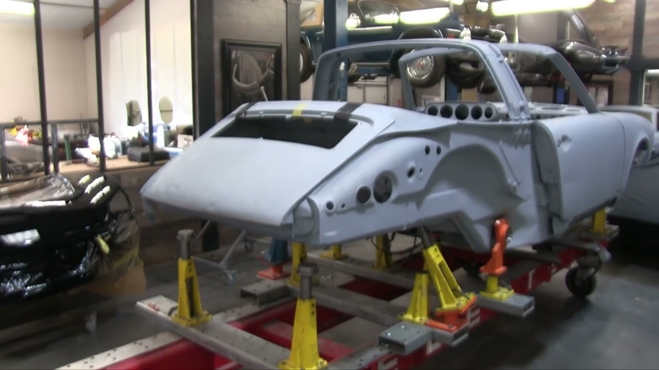 Chez David et Celine / le garage Lady Art Car de Vintage Mecanic / Extrait de Passion Auto 361