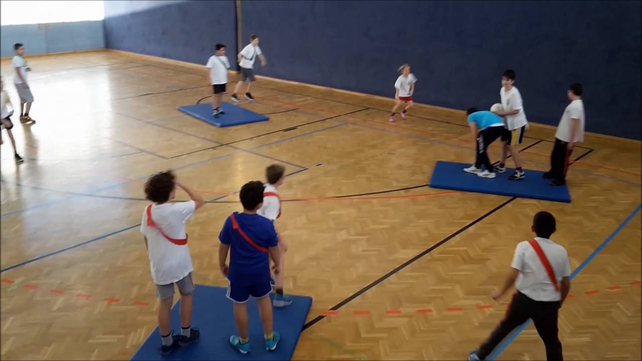 Inselball-Sportunterricht