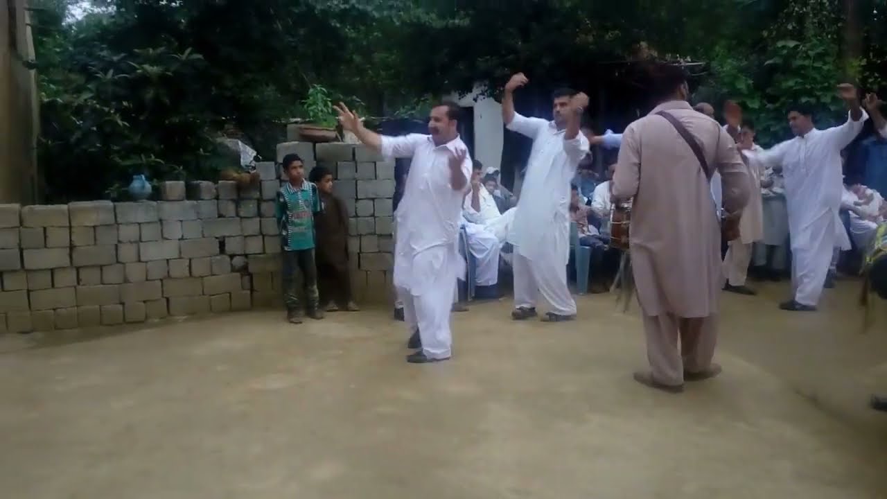Hazara traditional Dance kumbar #kumar #dholshehnai