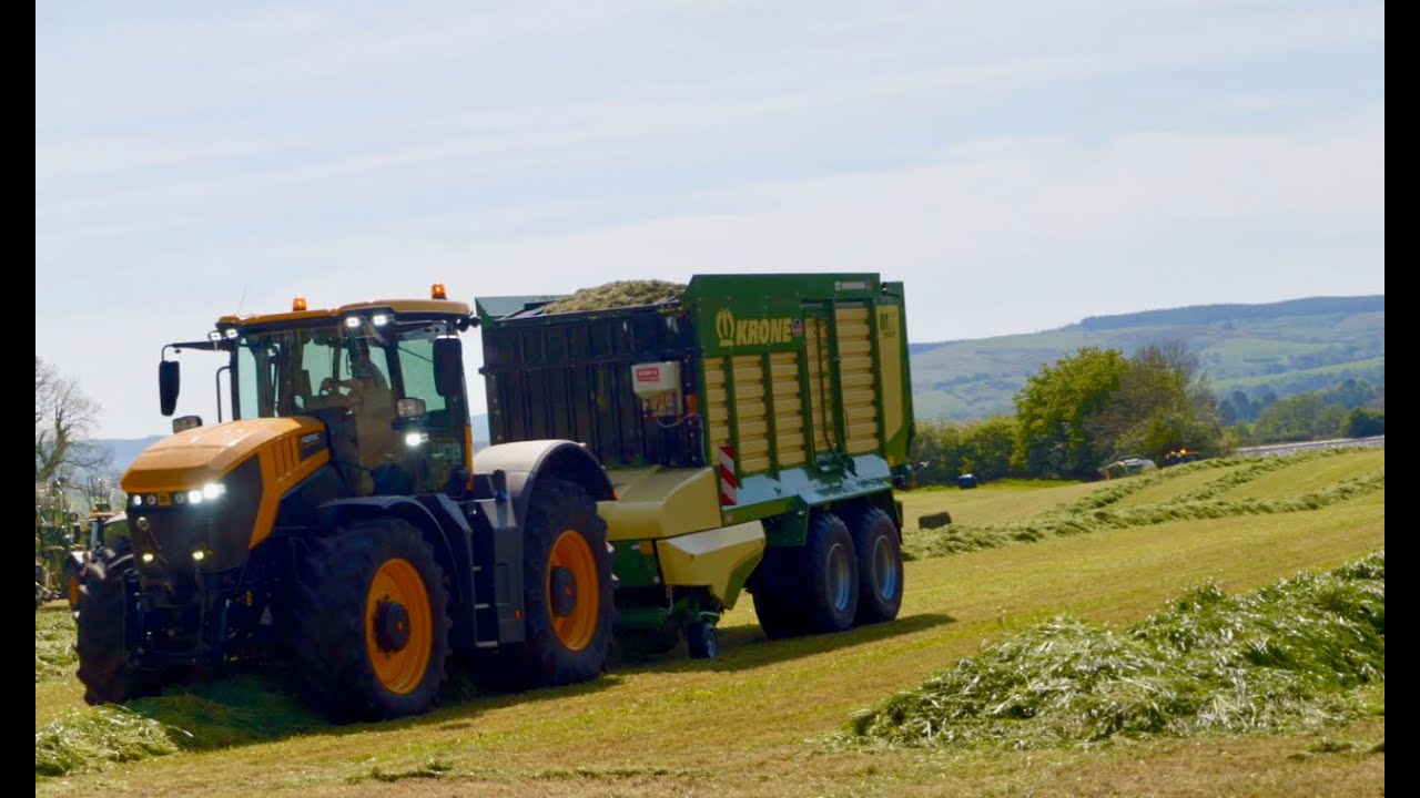 ScotGrass 19.Krone MX330 GL Self Loading Forage wagon/JCB Fastrac.Twin NH Foragers.4 4K