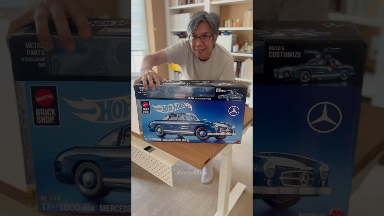 Every click. Pure brick therapy! Mercedes 300 SL @Mattel @HotWheels #MattelBrickShop #hotwheels