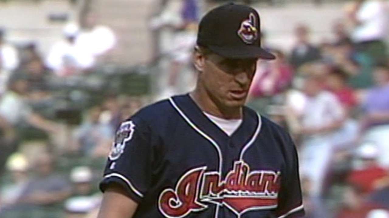 Jack Morris strikes out Baines three times