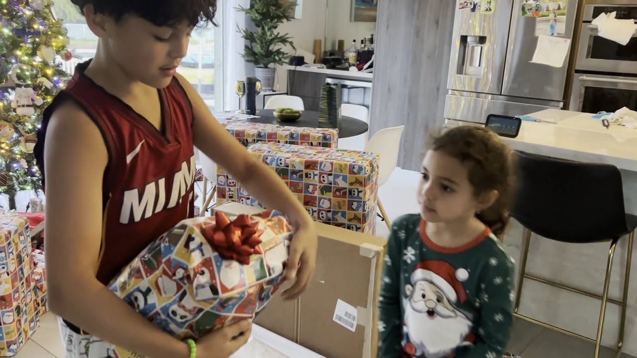 Christmas 2025 Opening presents!