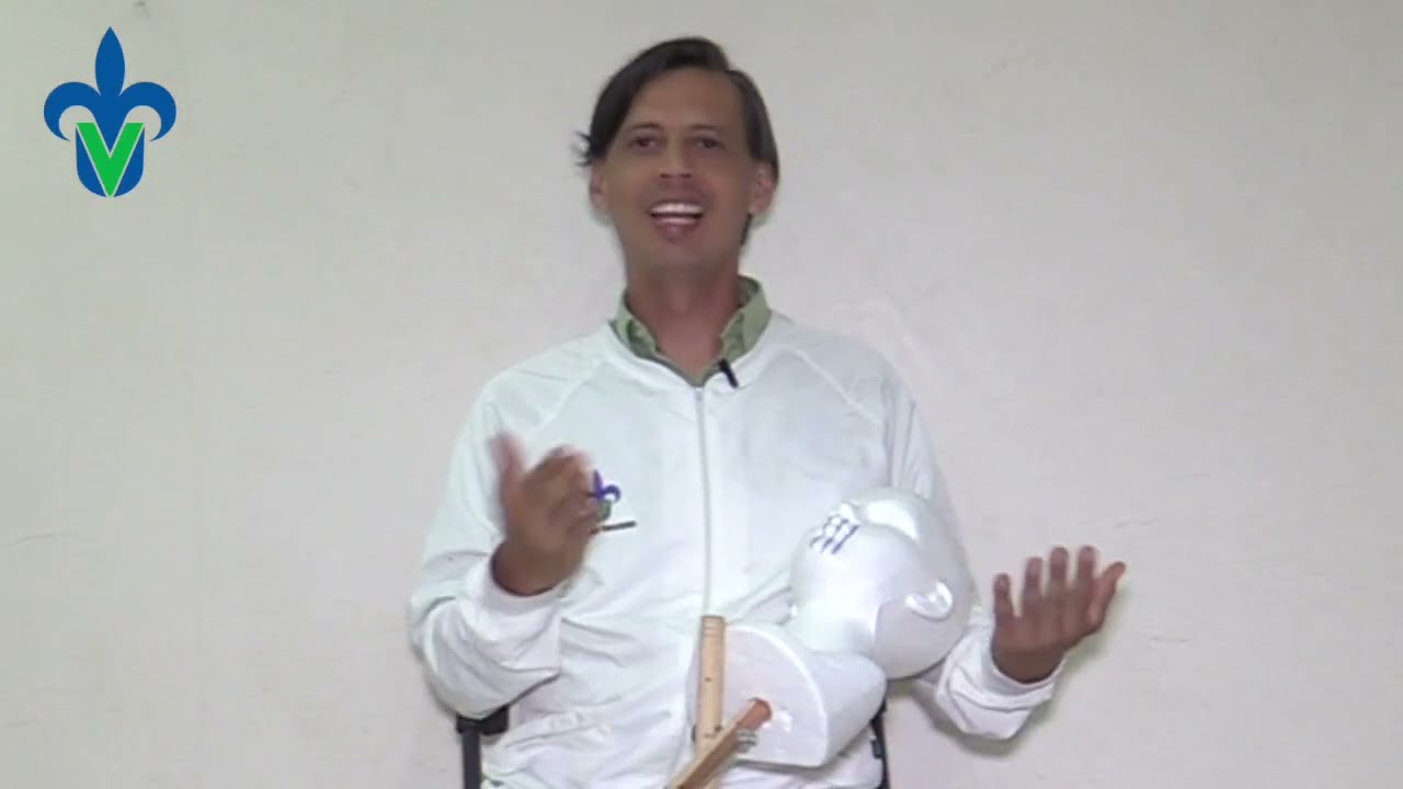 Punción, aspiración e inyección de anestesia dental en un simulador hecho en casa