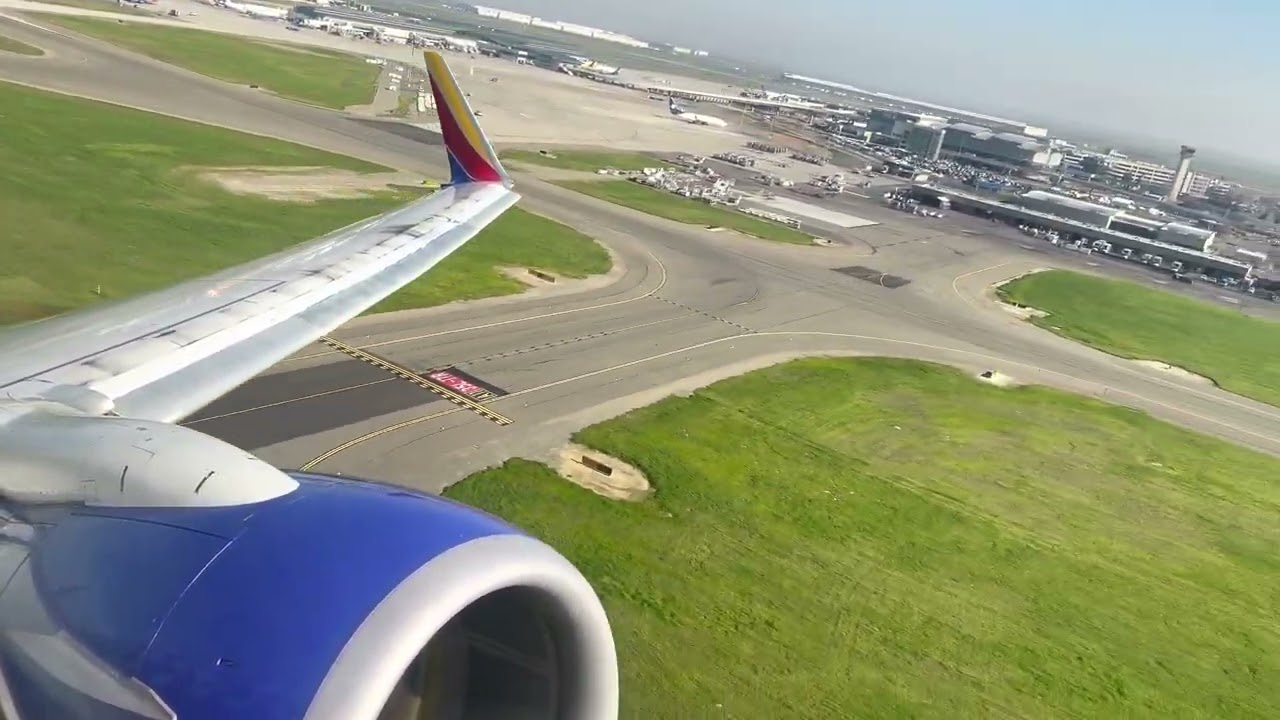 Southwest Boeing 737-700 Gorgeous Afternoon Takeoff Sacramento Intl. (KSMF)