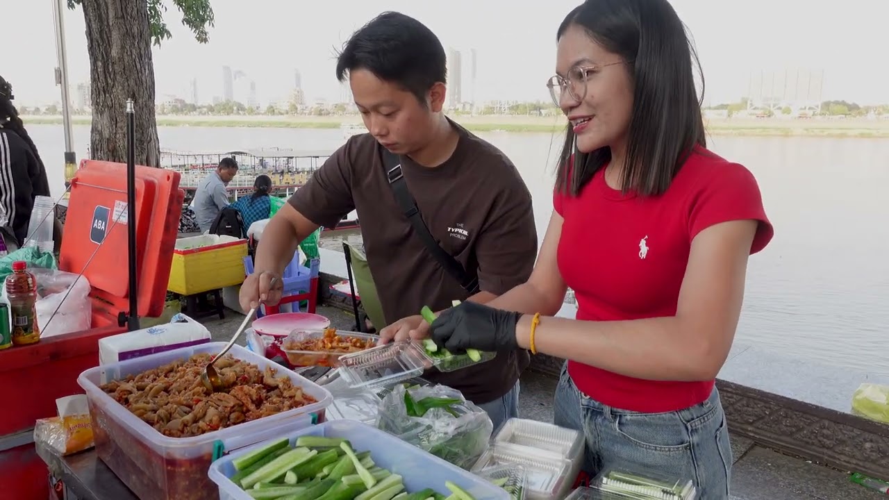 CAMBODIAN Street Food 2026 -  Riverside Food Market, Phnom Penh City