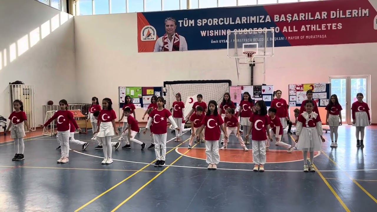 26.11.24 Kızılay Kan Bağışı Kampayamızda Zeybek Gösterimiz Öğretmen Emine Gültekin Aydın
