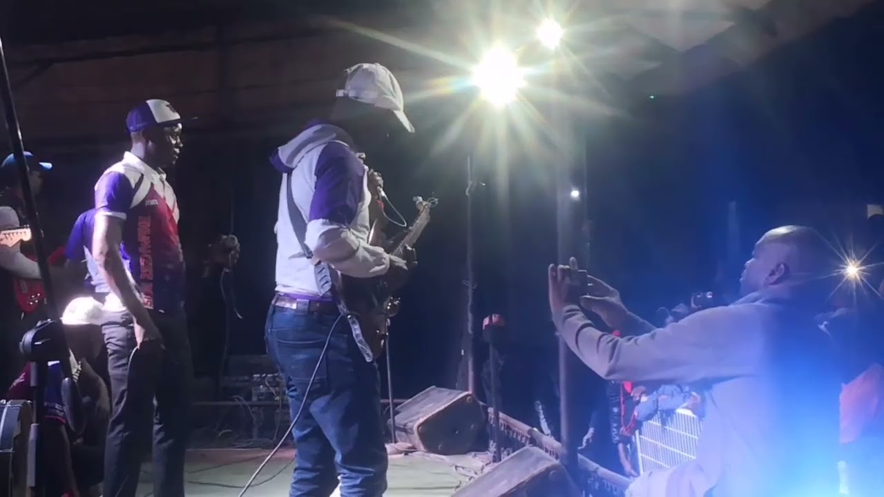 TK FOUNDER OF DUBIA MASTERS PLAYING RYTHYM GUITAR FOR INSIMBI ZEZHWANE LIVE FROM PALACE BULAWAYO
