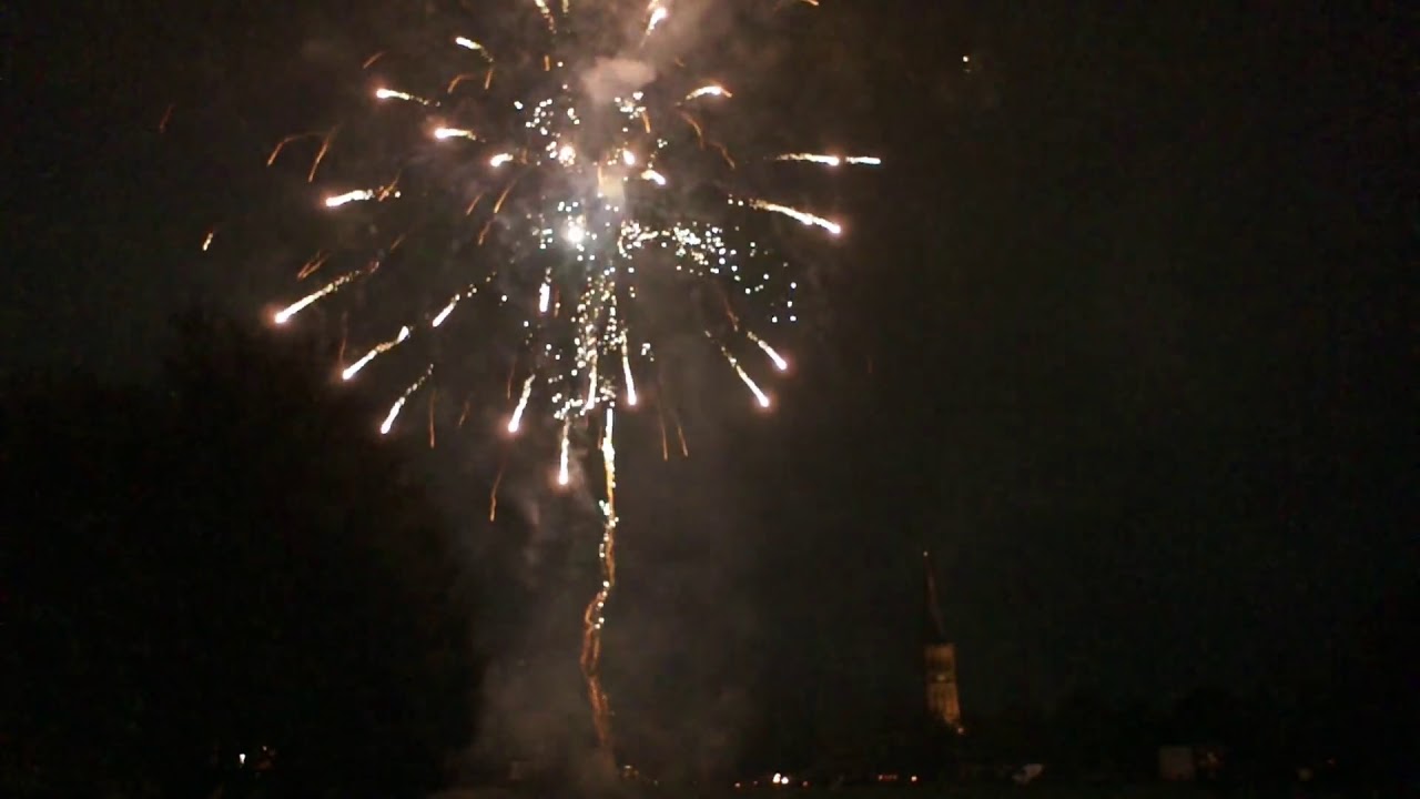 St. Martin in Dülken - Feuerwerk und Abbrennen der Mühle - 10.11.2011