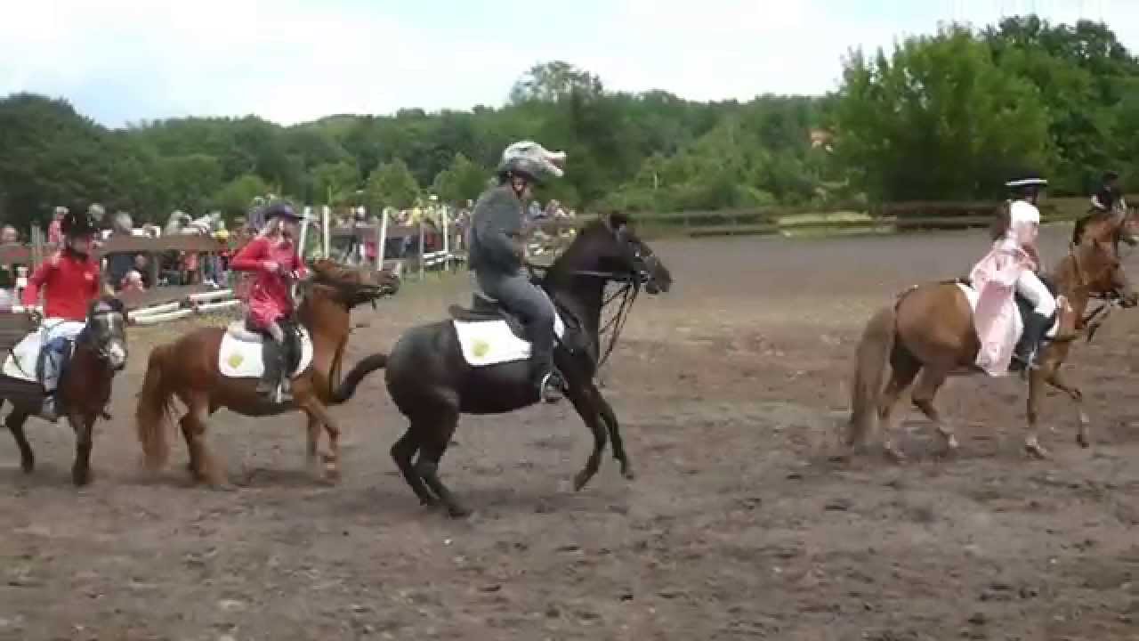 Wie im Märchen: Die Große Quadrille zum Sommerfest des KJRFV am 14.06.2014